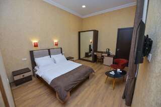 Отель Hotel Giardino di Rose Тбилиси Стандартный двухместный номер с 1 кроватью и дополнительной кроватью-2