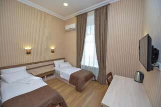 Отель Hotel Giardino di Rose Тбилиси Двухместный номер Делюкс с 1 кроватью или 2 отдельными кроватями-2